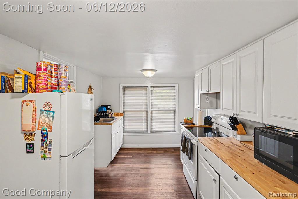 3499 East Atherton Road Burton, MI 48519 - Photo 11 of 28