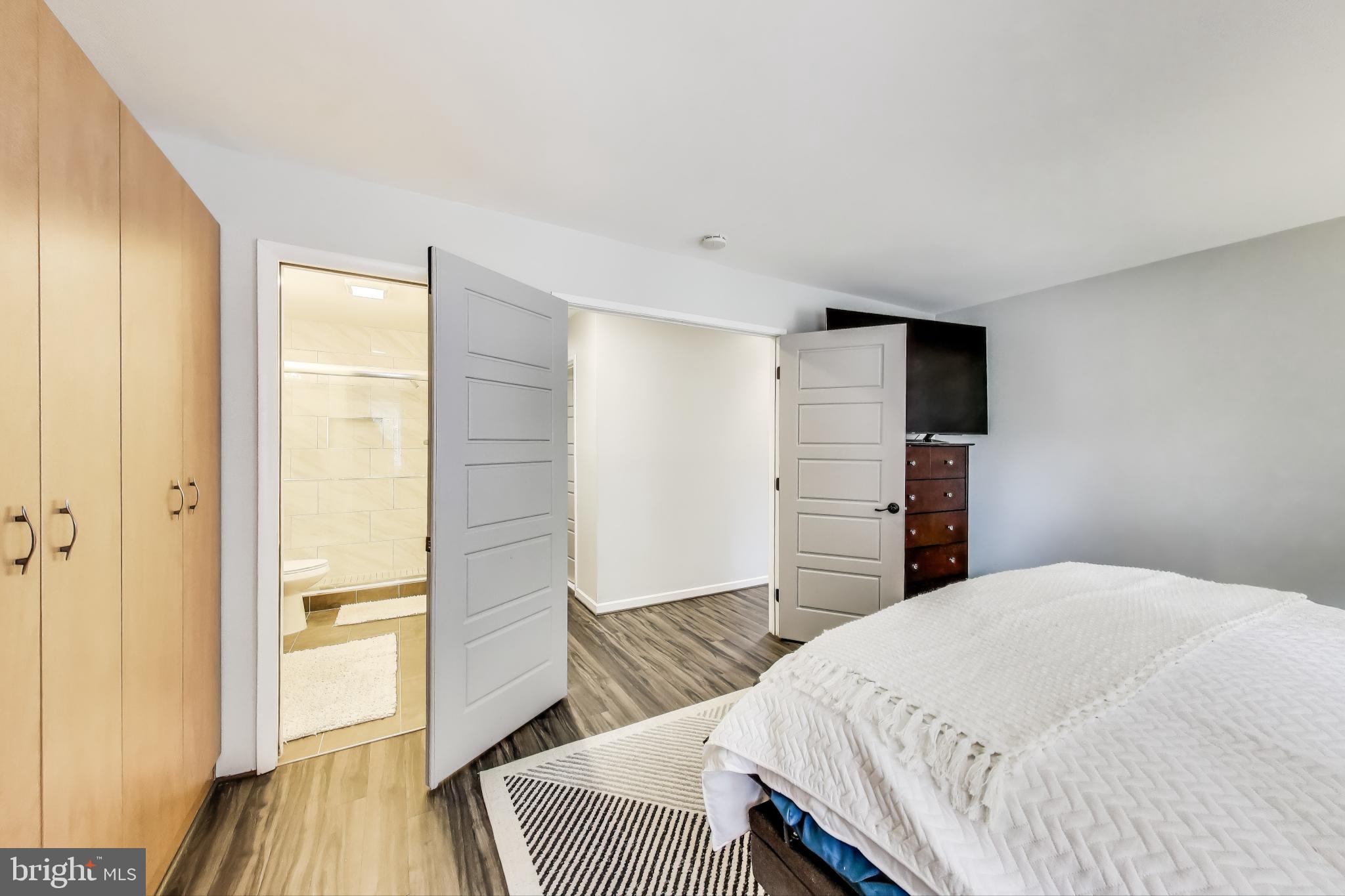 4400 Flintstone Road Alexandria, VA 22306 - Photo 16 of 39 Primary Bedroom Suite