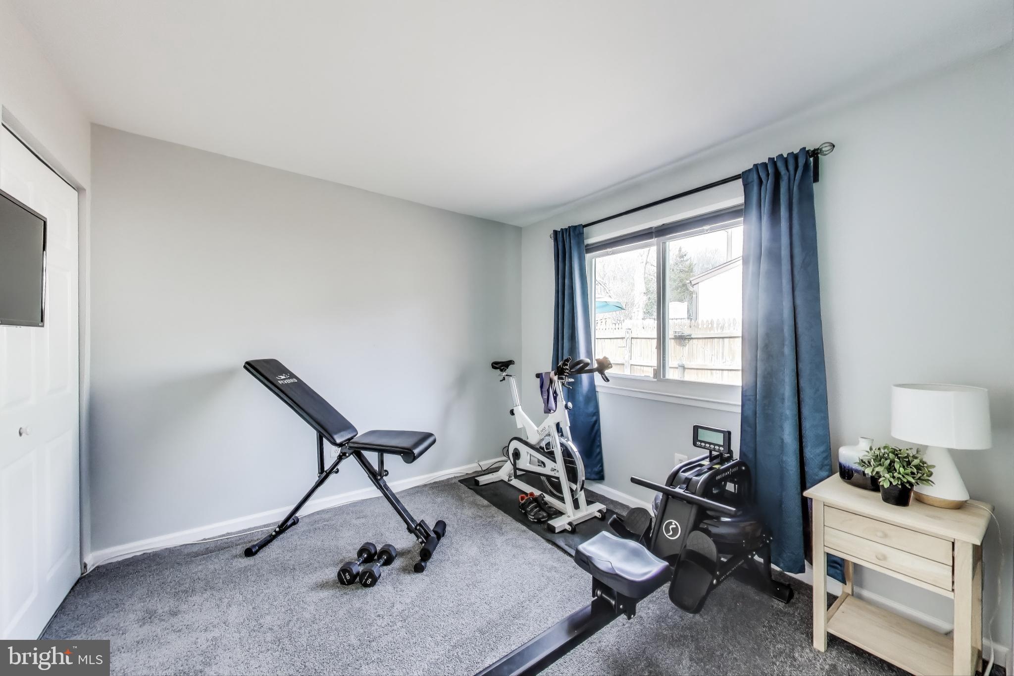 4400 Flintstone Road Alexandria, VA 22306 - Photo 20 of 39 Bedroom 3