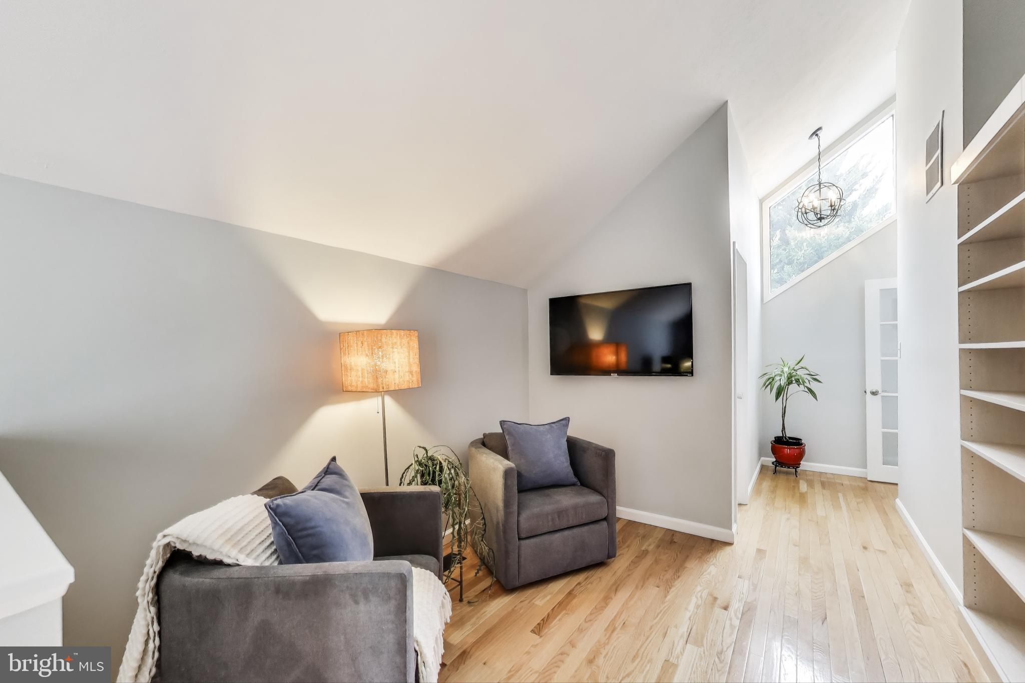 4400 Flintstone Road Alexandria, VA 22306 - Photo 26 of 39 Bedroom 4 Bonus Space