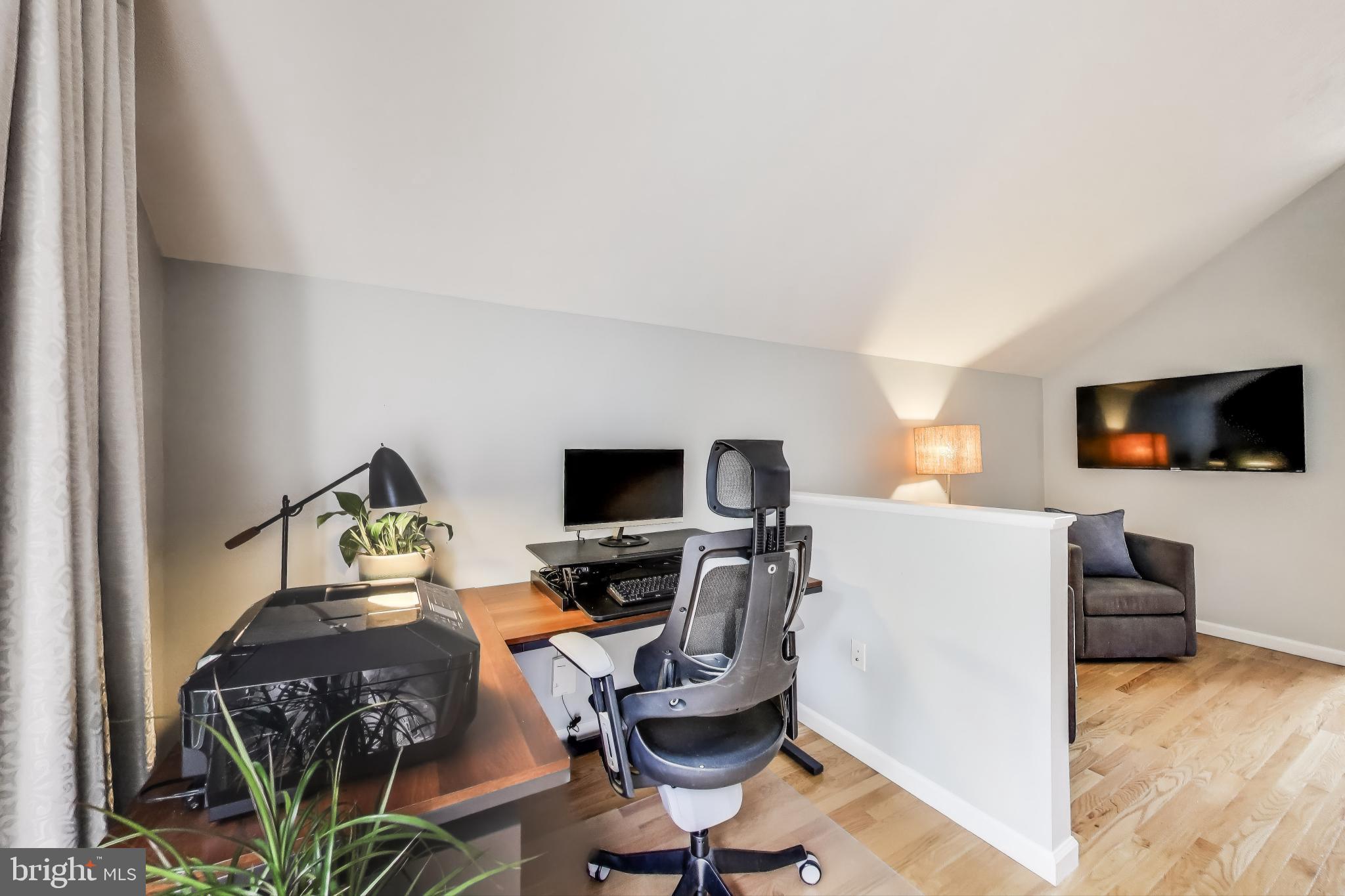 4400 Flintstone Road Alexandria, VA 22306 - Photo 27 of 39 Bedroom 4 Bonus Space