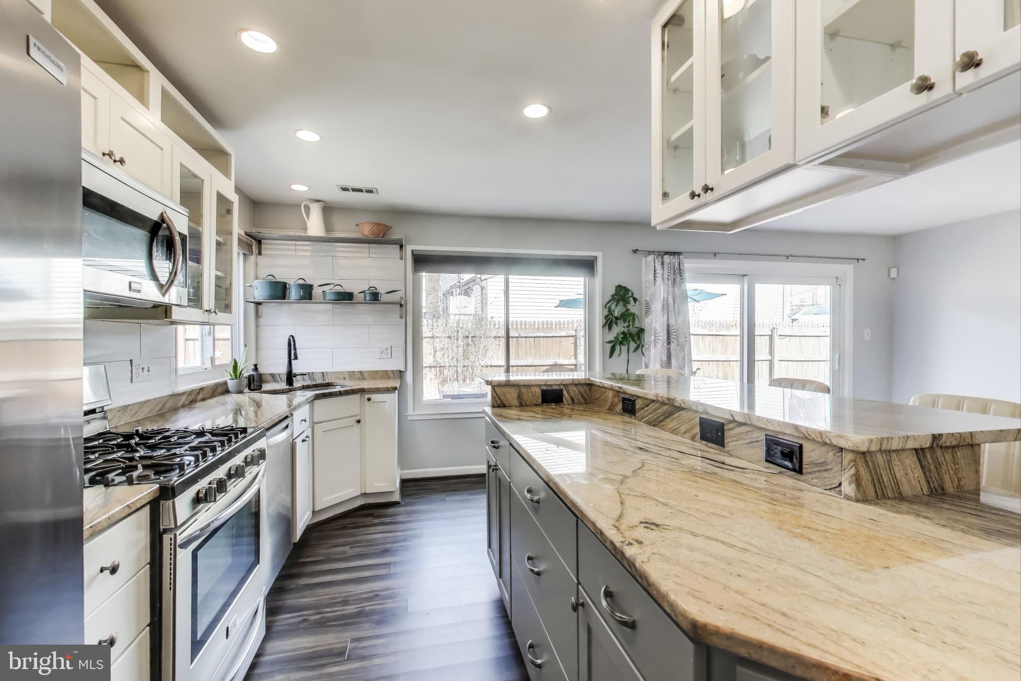 4400 Flintstone Road Alexandria, VA 22306 - Photo 4 of 39 Spacious Renovated Kitchen