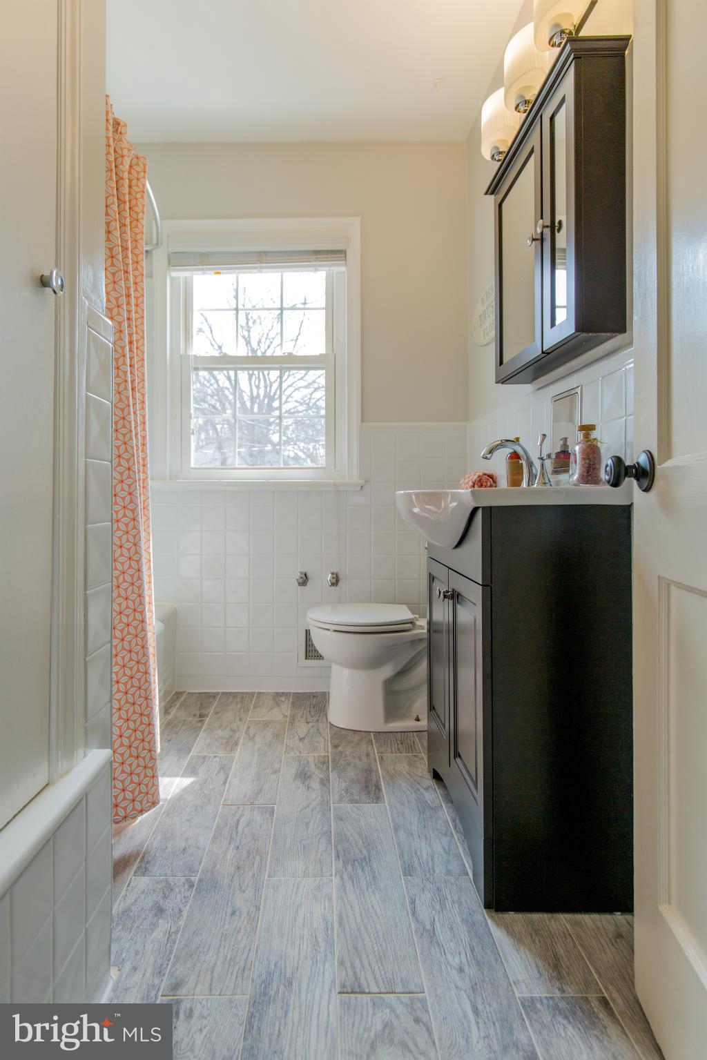 7 Indian Spring Drive Silver Spring, MD 20901 - Photo 21 of 30 Bath (Master)