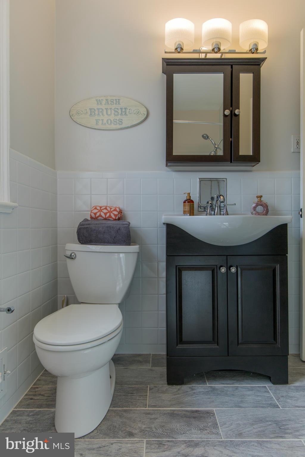 7 Indian Spring Drive Silver Spring, MD 20901 - Photo 22 of 30 Bath (Master)