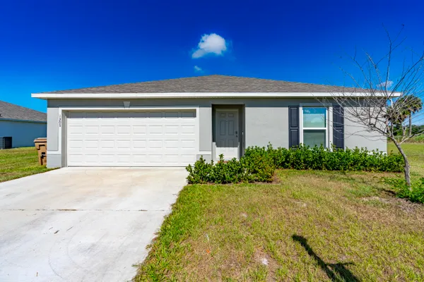 $315,000 | 1305 Northwest 7th Avenue, Okeechobee, FL 34972