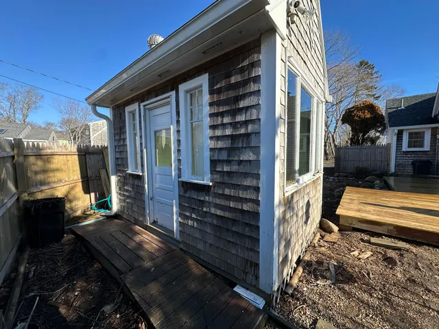 $350,000 | 117 Oak Neck Road, Hyannis, MA 02601