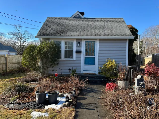$350,000 | 117 Oak Neck Road, Hyannis, MA 02601