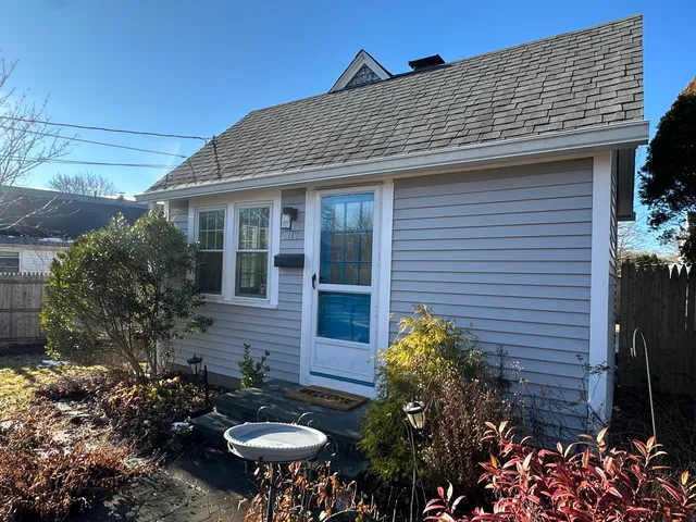 $350,000 | 117 Oak Neck Road, Hyannis, MA 02601