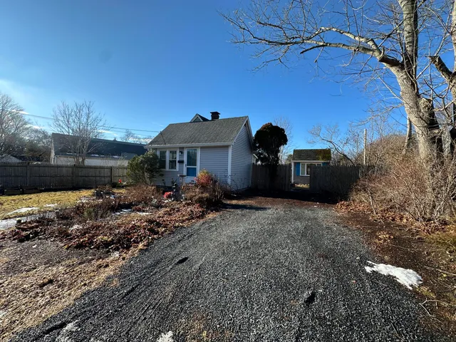 $350,000 | 117 Oak Neck Road, Hyannis, MA 02601