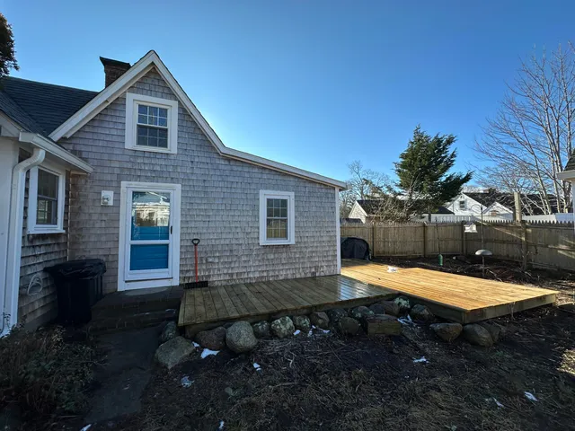 $350,000 | 117 Oak Neck Road, Hyannis, MA 02601