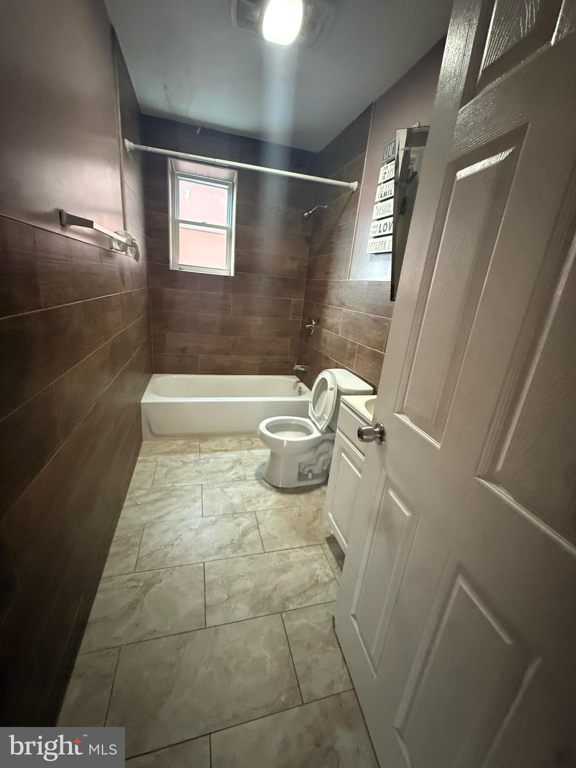 4917 North 12th Street Philadelphia, PA 19141 - Photo 5 of 5 a bathroom with a sink and tub