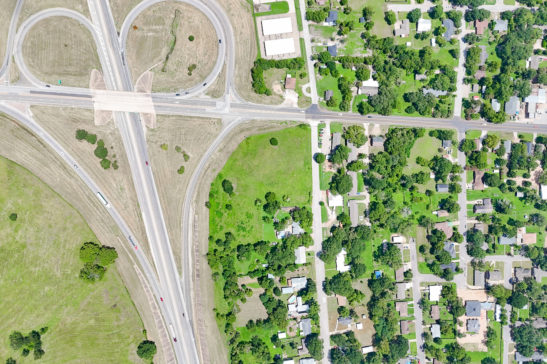 102 South Dixie Street Brenham, TX 77833 - Photo 3 of 40