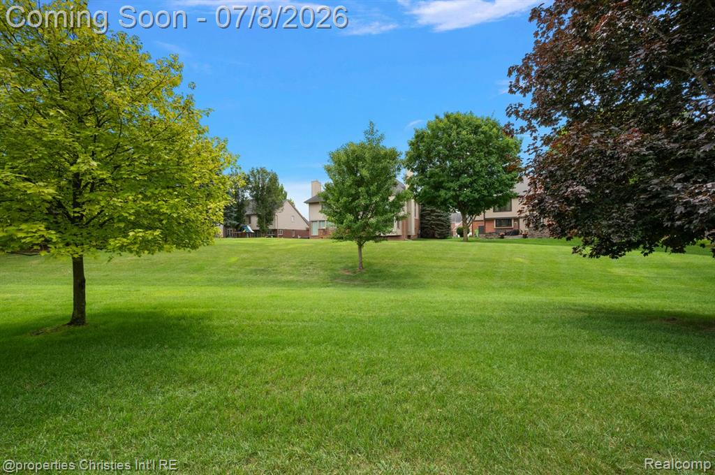 1946 Dunham Drive Rochester, MI 48306 - Photo 5 of 38