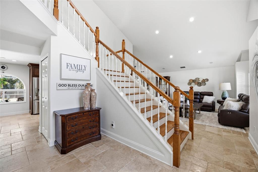 9149 Maple Court Seminole, FL 33777 - Photo 5 of 32