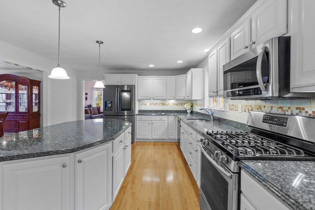 6 Riley Road Westford, MA 01886 - Photo 5 of 41 Gallery Image 5