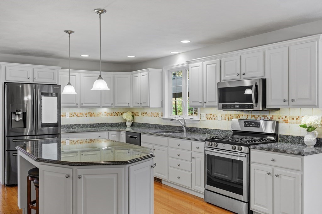 6 Riley Road Westford, MA 01886 - Photo 6 of 41 Gallery Image 6