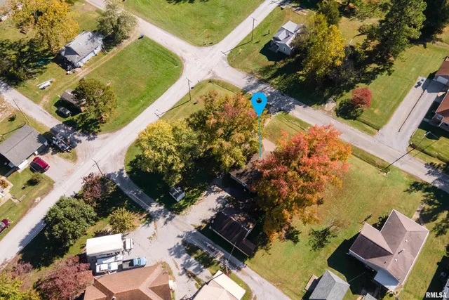 $84,900 | 320 Franklin Avenue, Orient, IL 62874