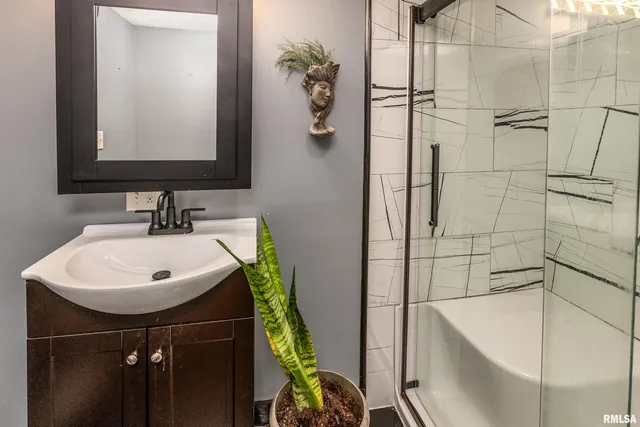 $84,900 | 320 Franklin Avenue, Orient, IL 62874