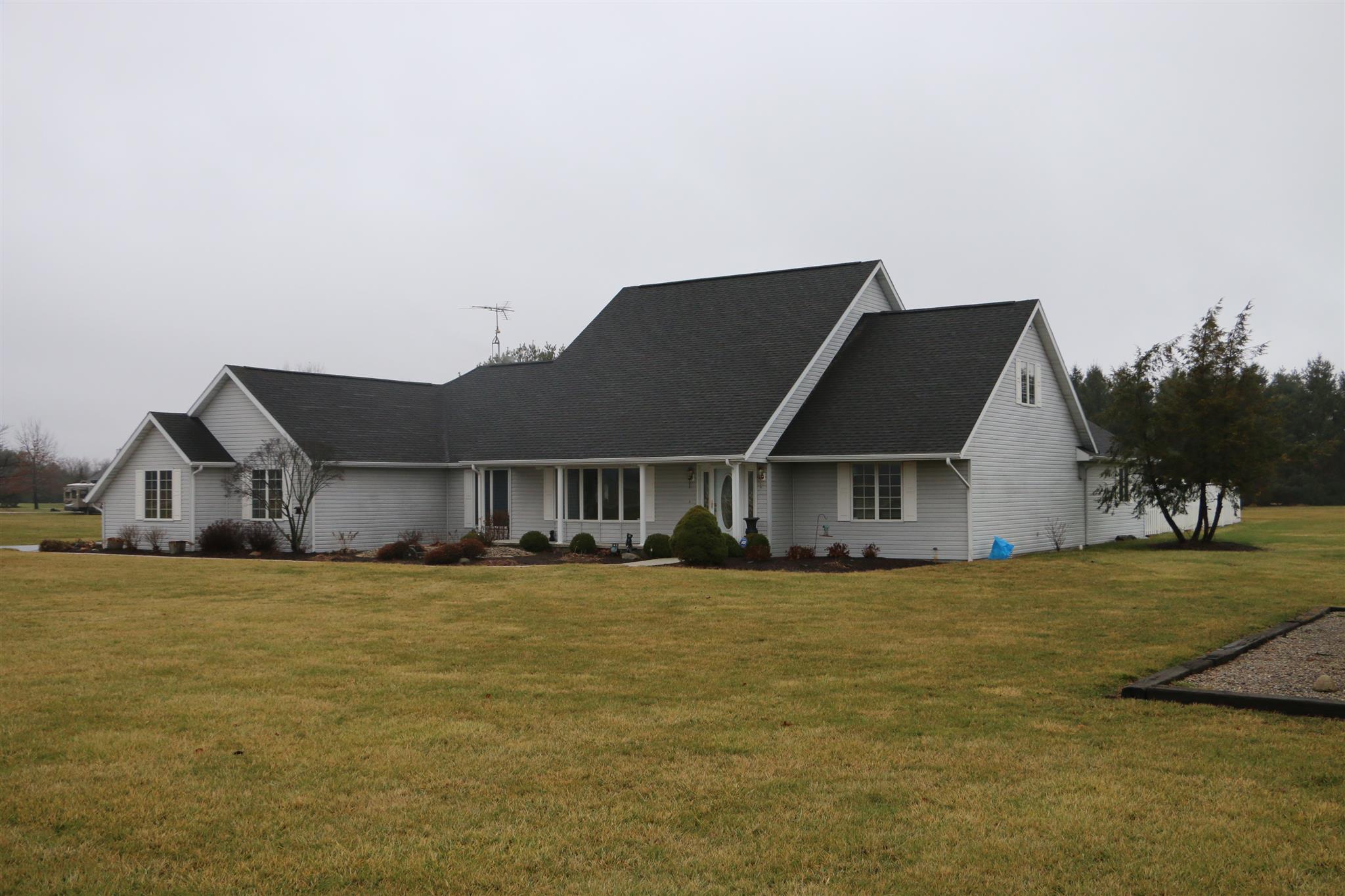 521 South 600 W Road Yorktown, IN 47396 - Photo 3 of 32 Gallery Image 3