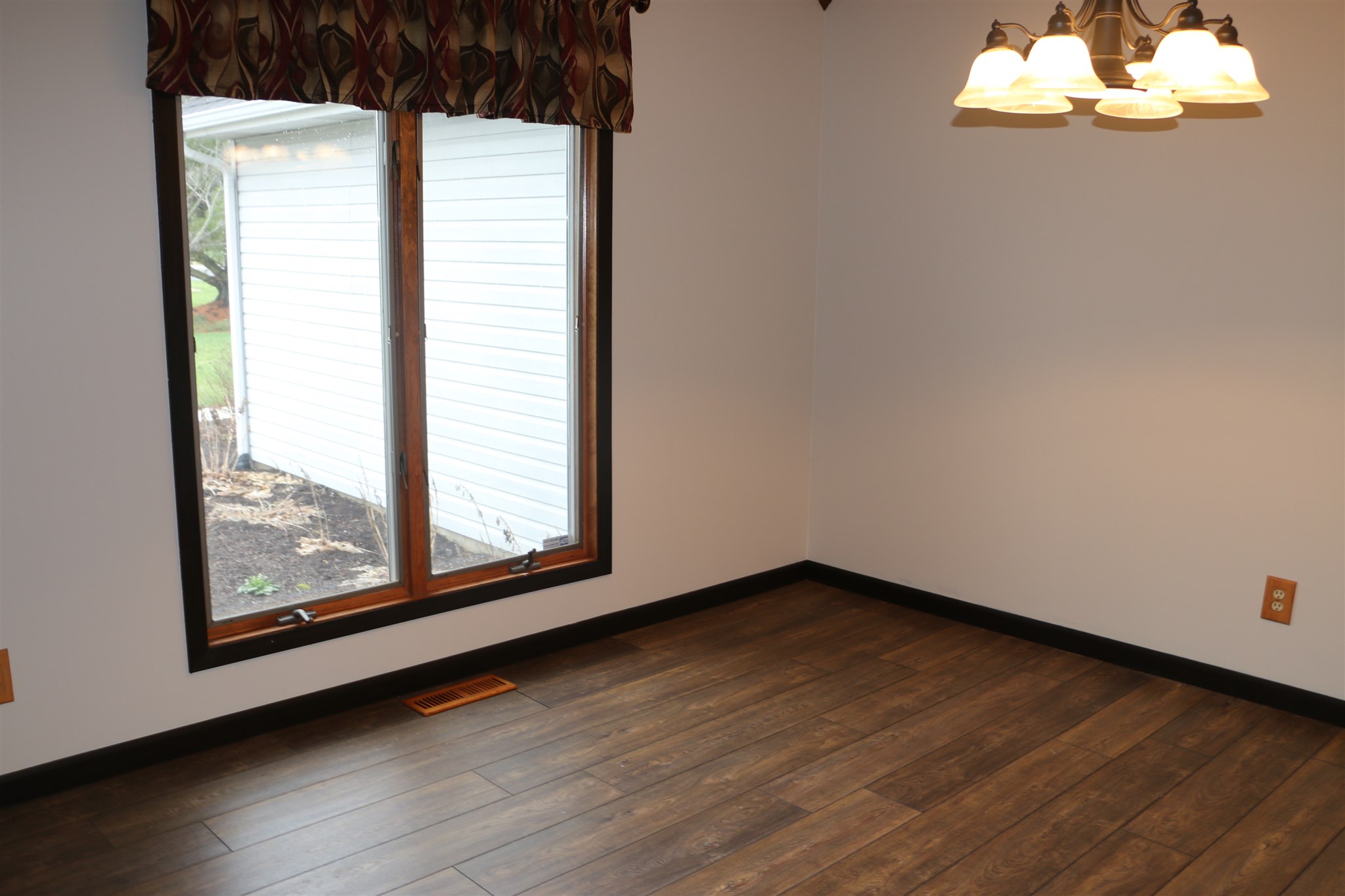 521 South 600 W Road Yorktown, IN 47396 - Photo 10 of 32 Gallery Image 10