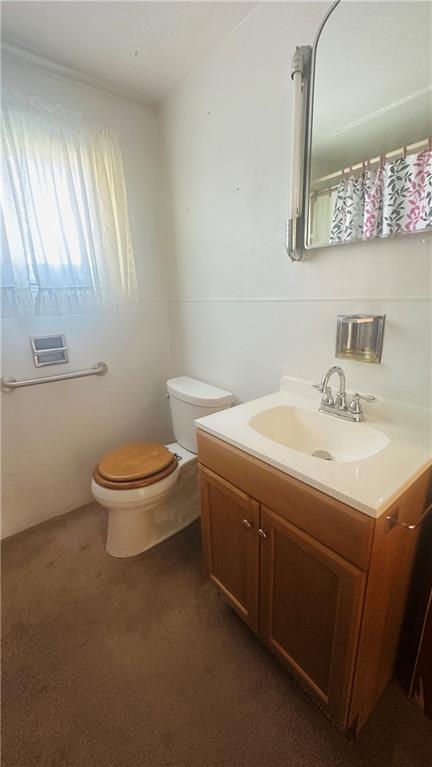 708 Lardintown Road Tarentum, PA 15084 - Photo 36 of 47 Full bathroom.