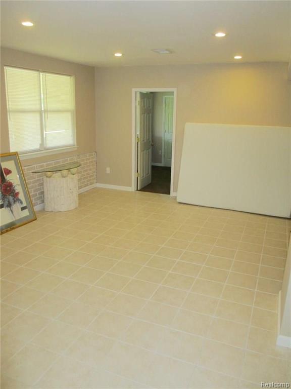 3268 Empire Drive Rochester, MI 48309 - Photo 35 of 43
