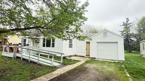$185,000 | 5515 Plaza Drive, Fort Wayne, IN 46806