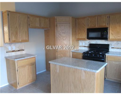 696 Skyline Road Henderson, NV 89002 - Photo 12 of 25 Kitchen.