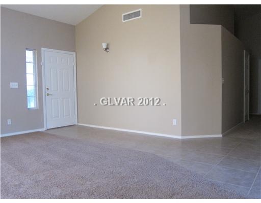696 Skyline Road Henderson, NV 89002 - Photo 7 of 25 Living Room.