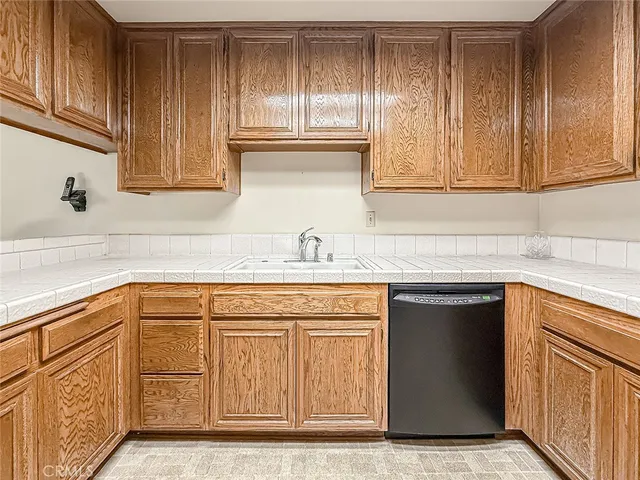 $689,000 | 3425 Rio Hato Court, Camarillo, CA 93010