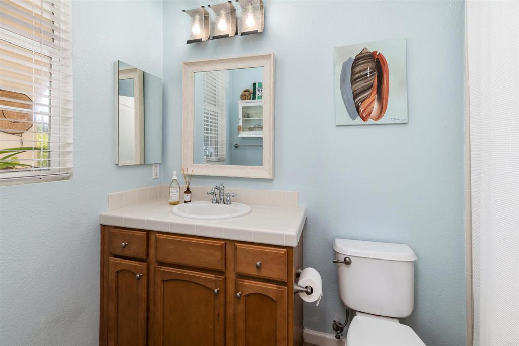 2367 Lapis Road Carlsbad, CA 92009 - Photo 23 of 58