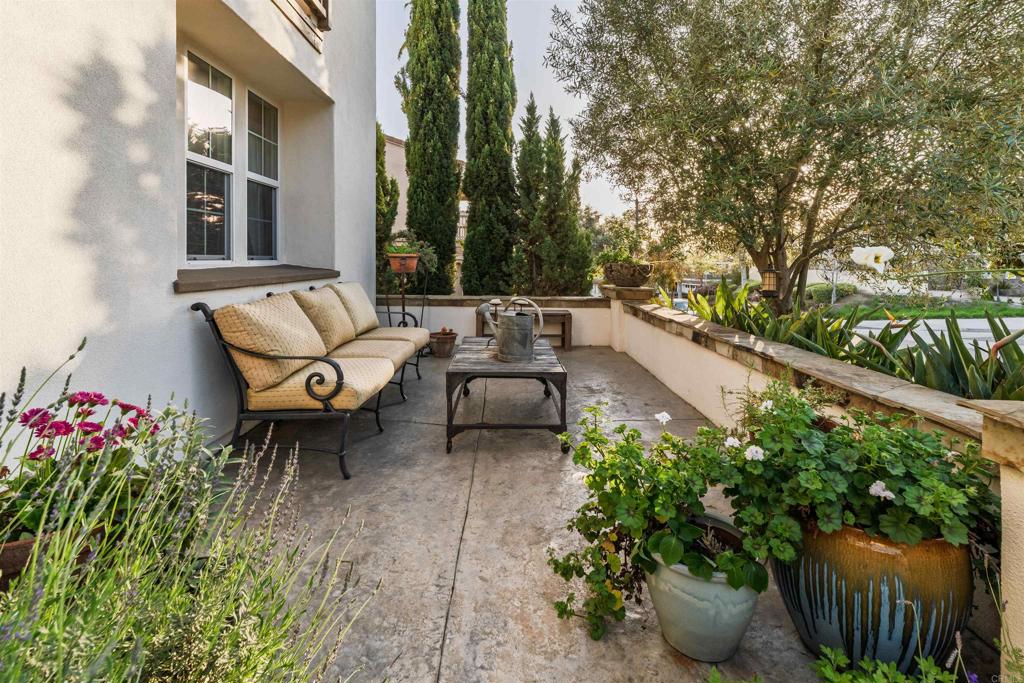 2367 Lapis Road Carlsbad, CA 92009 - Photo 5 of 58