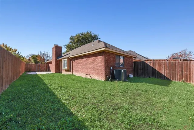 $2,350 | 2801 Hickory Bend Drive, Garland, TX 75044