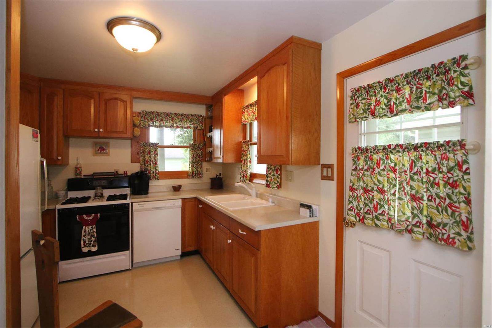 423 North Maple Avenue Roxana, IL 62084 - Photo 12 of 54