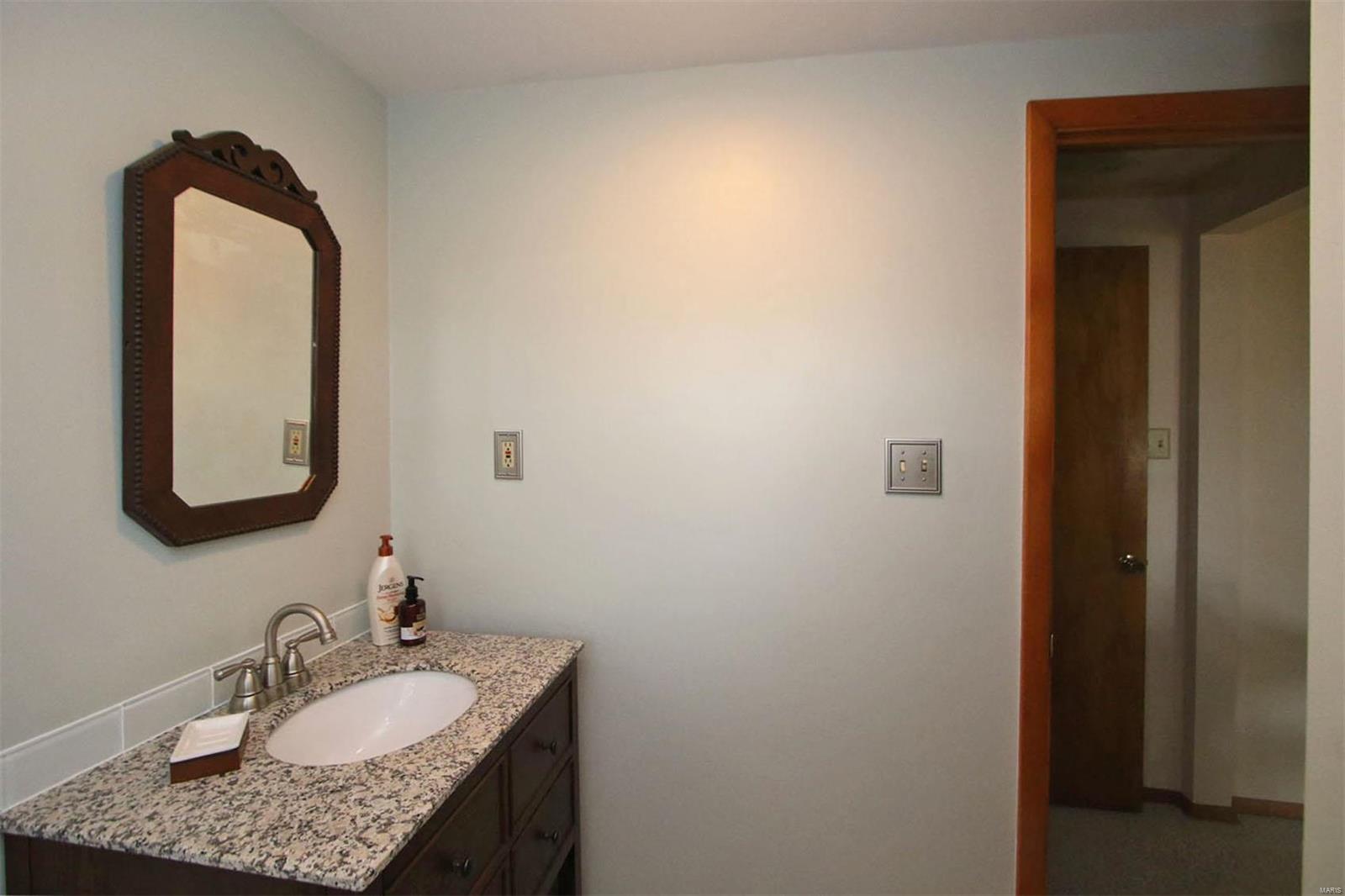 423 North Maple Avenue Roxana, IL 62084 - Photo 17 of 54