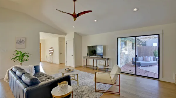 $999,990 | 7510 Daugherty Street, Austin, TX 78757