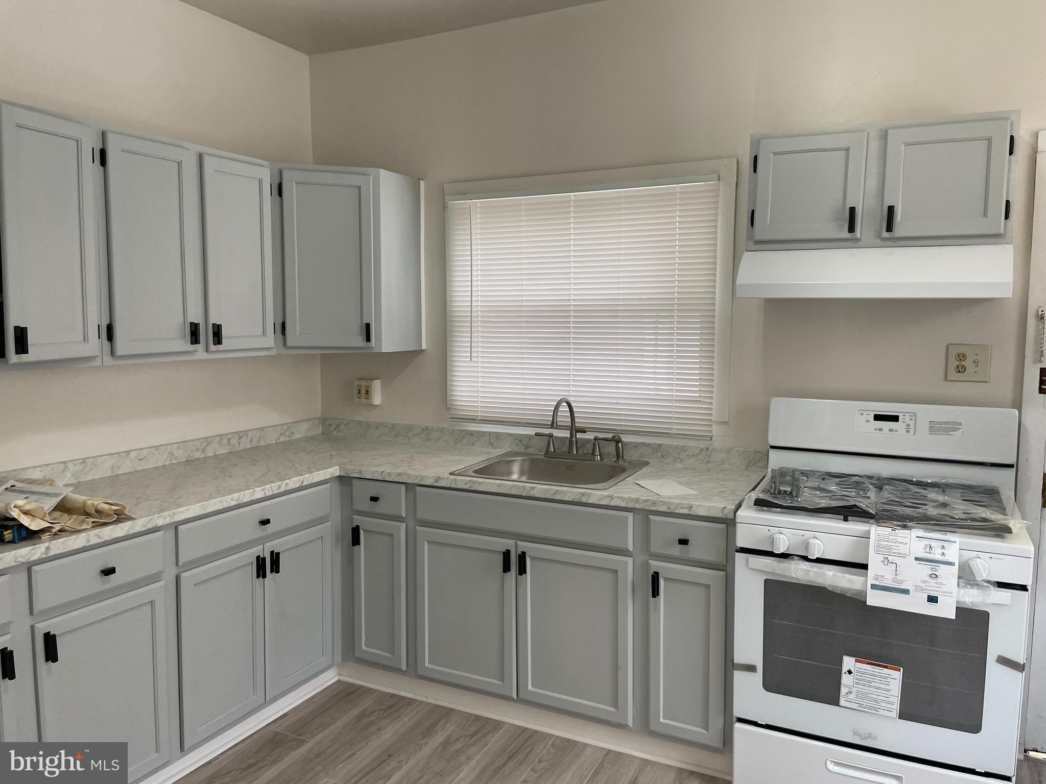 352 North Gross Street Philadelphia, PA 19139 - Photo 1 of 36