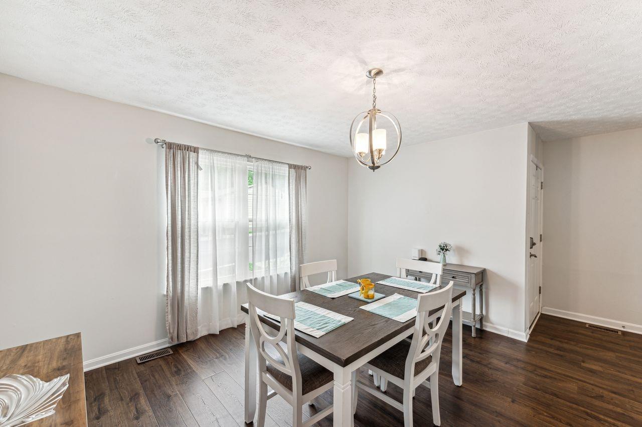 10555 Montgomery Road, Unit 61 Montgomery, OH 45242 - Photo 2 of 33