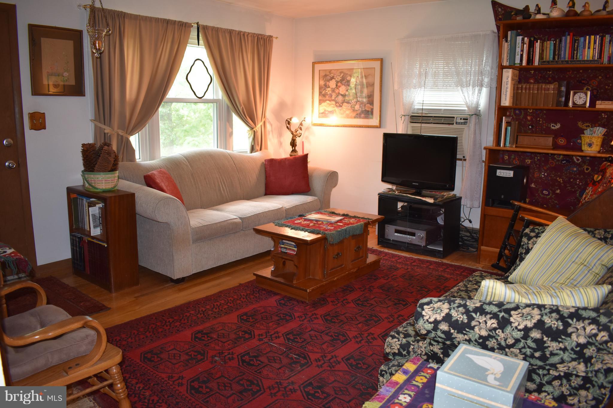 4907 Roller Road Manchester, MD 21102 - Photo 8 of 23 Living Room with wood floors