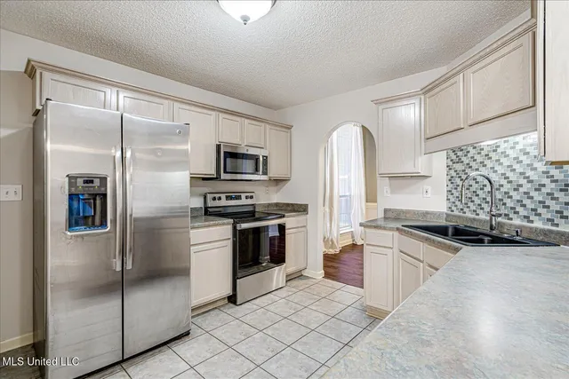 $295,000 | 285 Northwood Hills Drive, Hernando, MS 38632