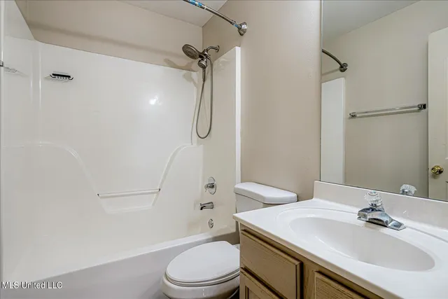 $295,000 | 285 Northwood Hills Drive, Hernando, MS 38632