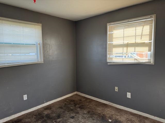 3461 Daggett Road Memphis, TN 38109 - Photo 5 of 7 an empty room with a window