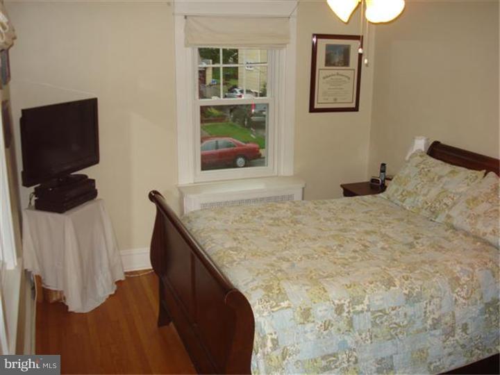 143 Shelbourne Road Havertown, PA 19083 - Photo 7 of 17 Bedroom - Main