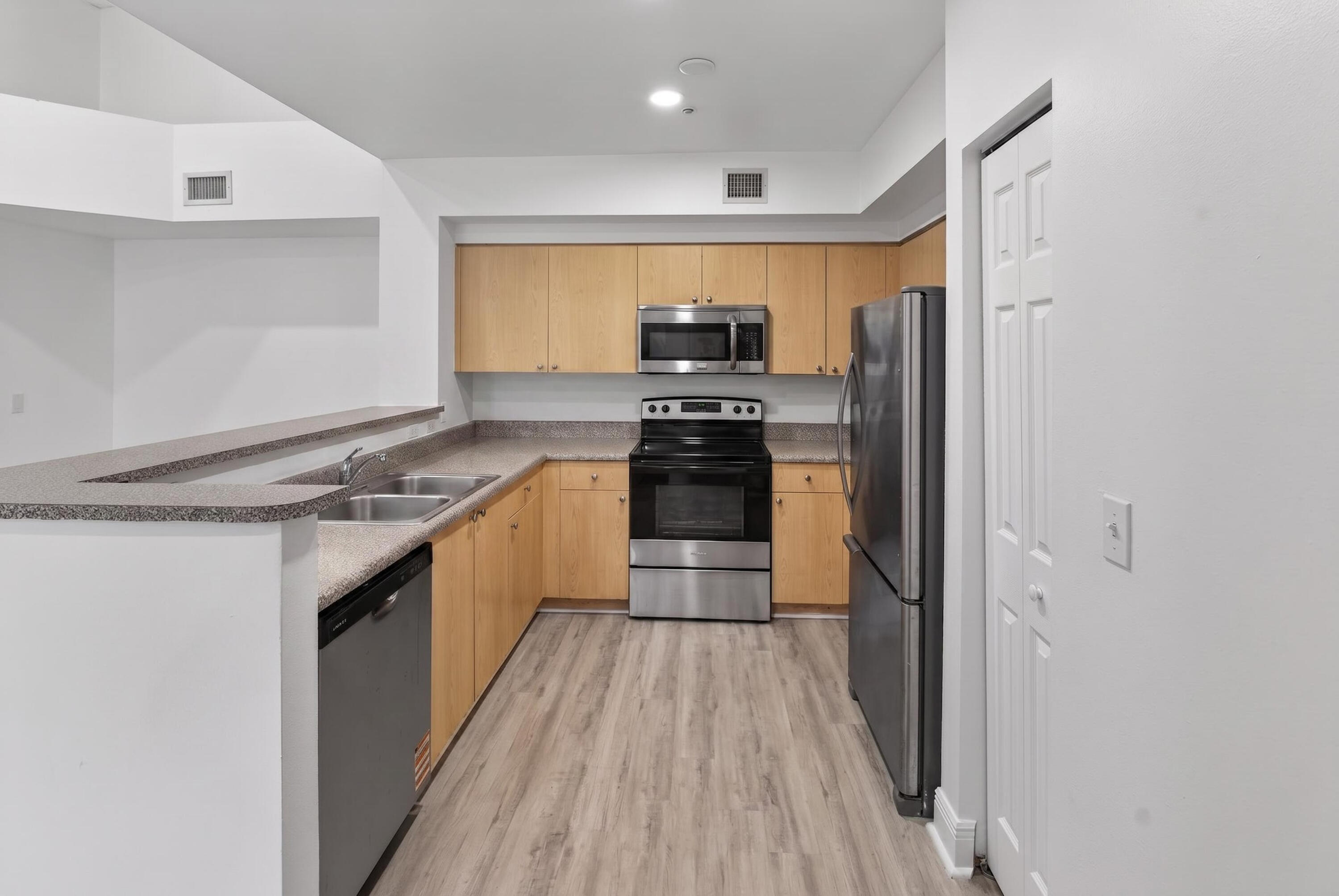8020 North Nob Hill Road, Unit 305 Tamarac, FL 33321 - Photo 8 of 14 DSC04207
