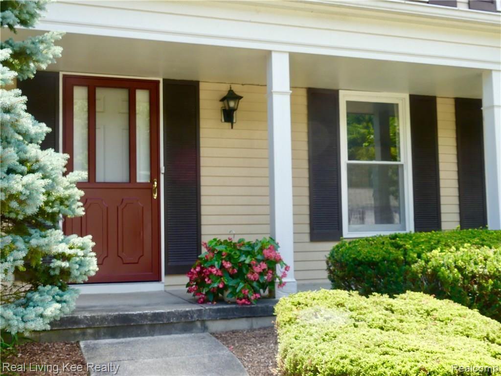 342 Whitney Drive Rochester Hills, MI 48307 - Photo 5 of 28