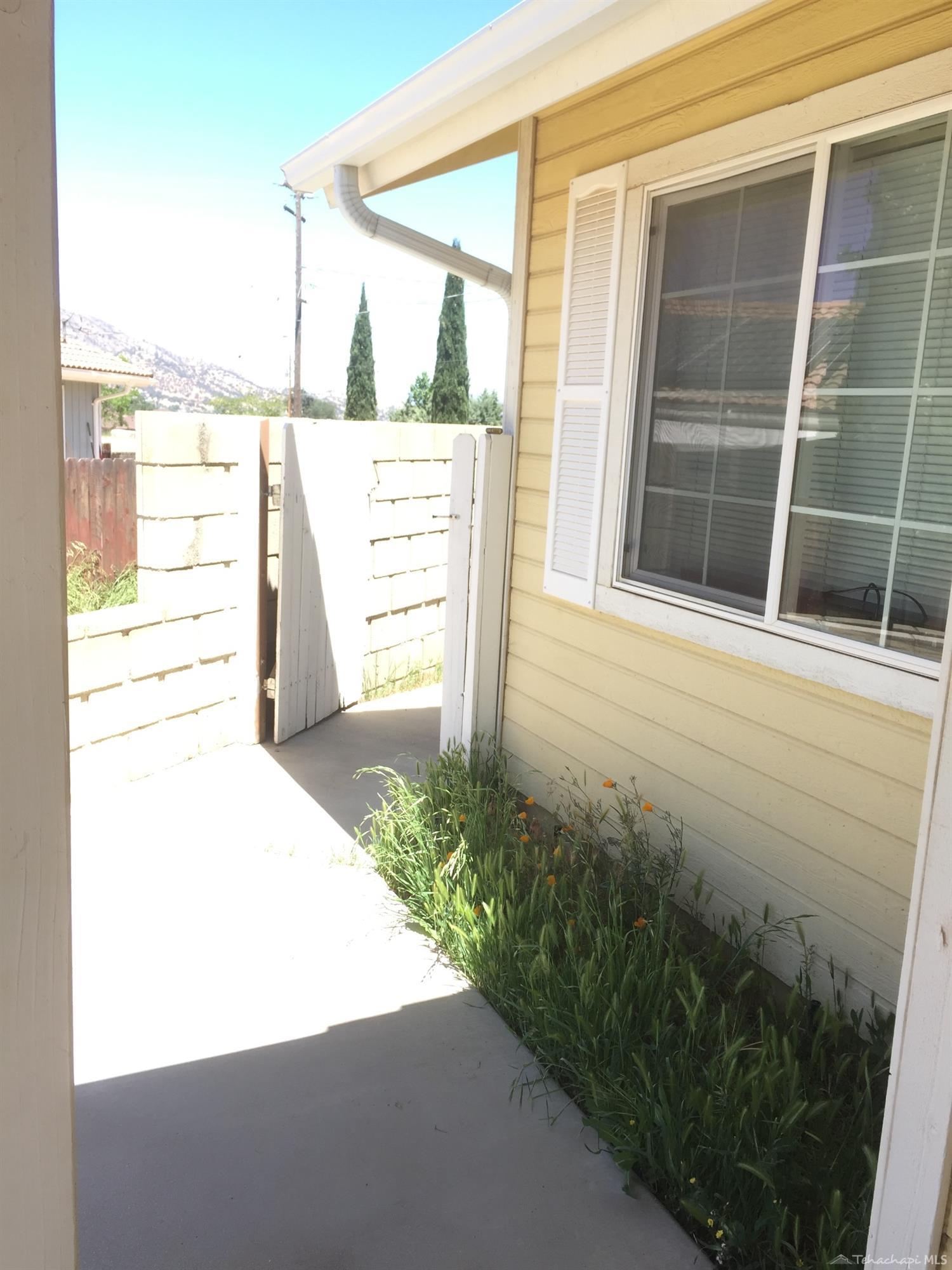 21308 Woodford-Tehachapi Road Tehachapi, CA 93561 - Photo 14 of 38 Gallery Image 14