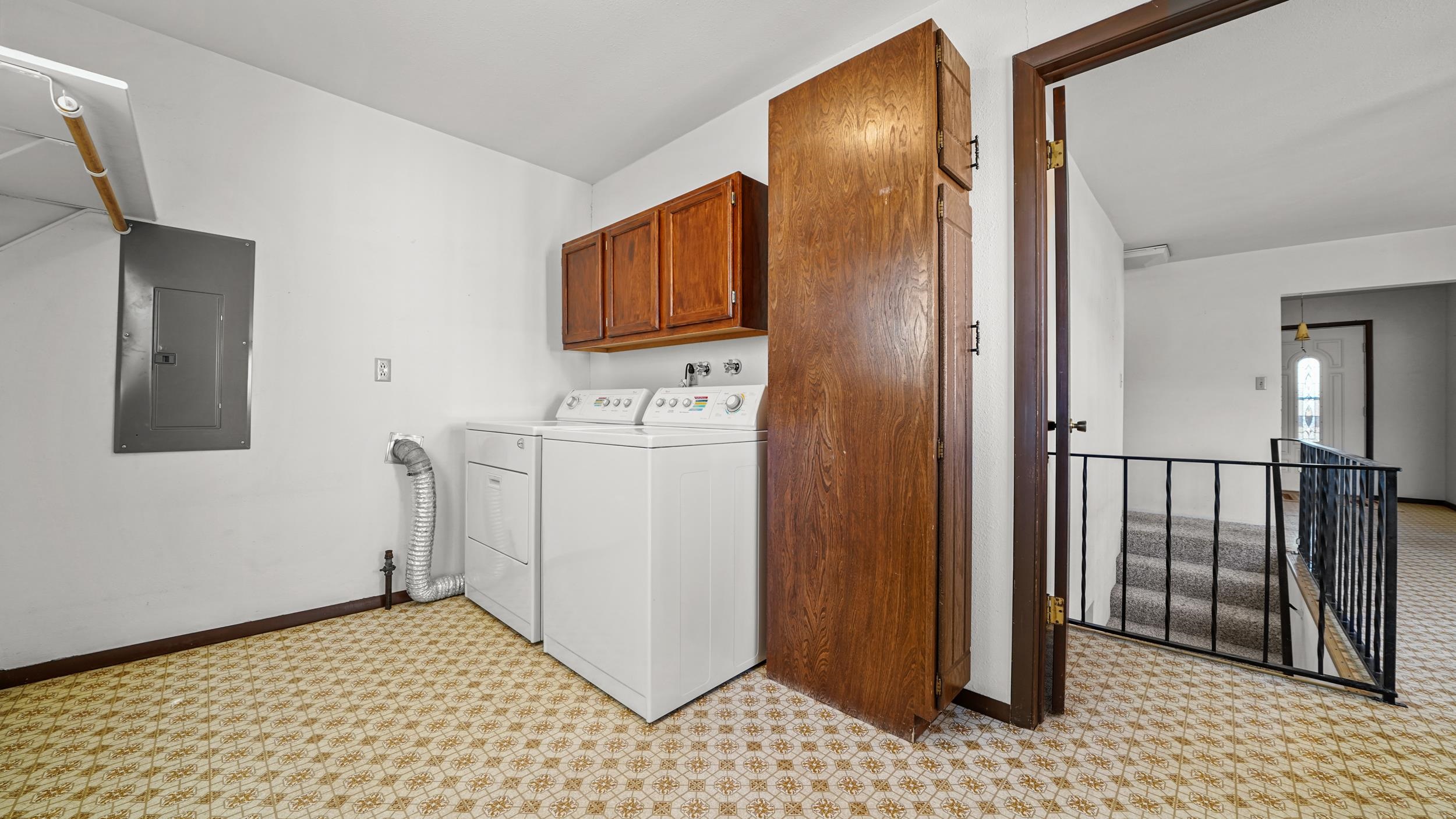 582 36 Road Palisade, CO 81526 - Photo 11 of 31 a bathroom with a sink and a mirror