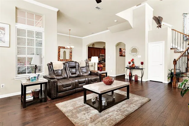 $330,000 | 6614 Eagle Nest Drive, Garland, TX 75044