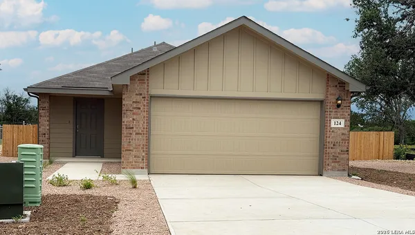$324,950 | 124 Paul Street, Comfort, TX 78013