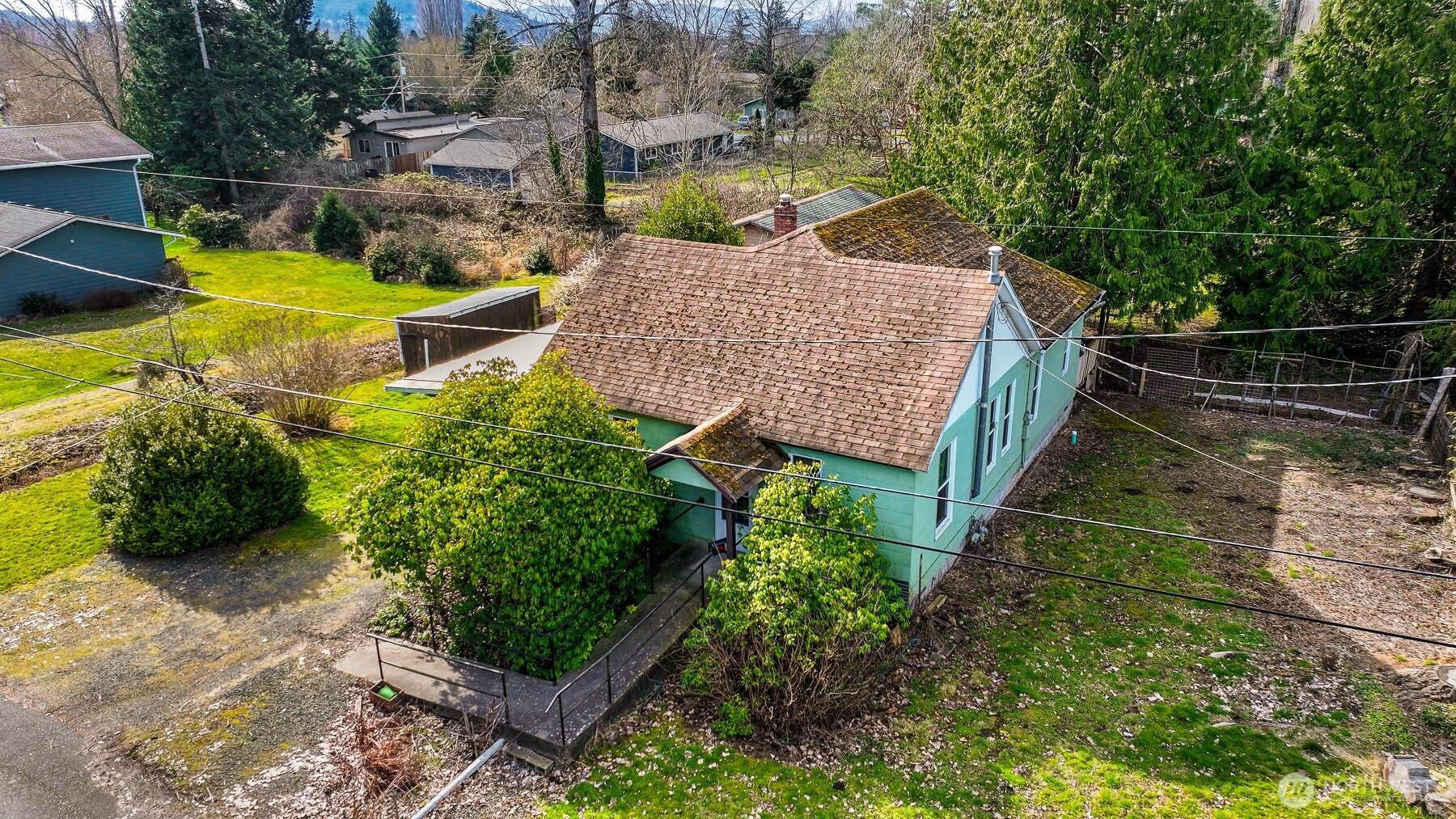 2701 Michigan Street Bellingham, WA 98226 - Photo 3 of 39 a aerial view of a house with a yard